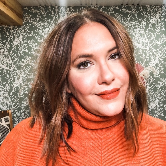 Meet your Posher, Rebecca - Picture 1 of 1